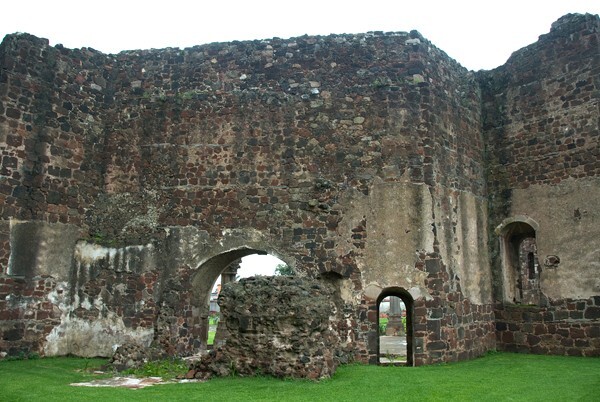 Capilla abierta, rear of structure - San Luis Obispo, capilla abierta
