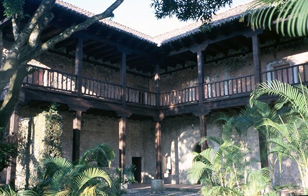 La Asunción, patio - Chapultenango, Chiapas