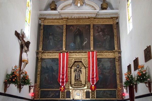 San Francisco, high altar - Apaxco de Ocampo, México