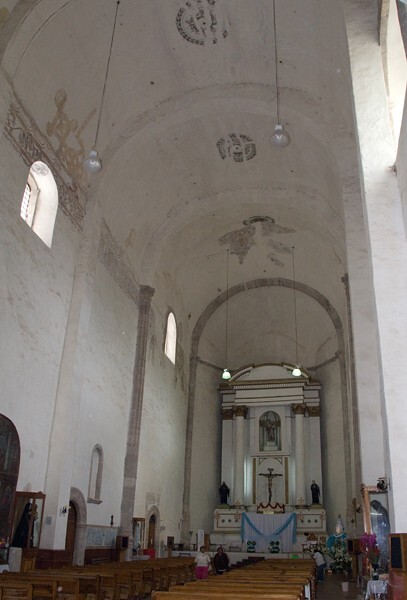 Nave, barrel vault - San Juan Bautista