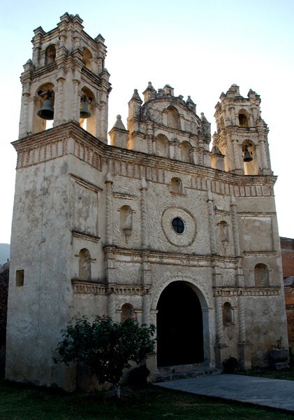 Façade & bell-towers - San Martín