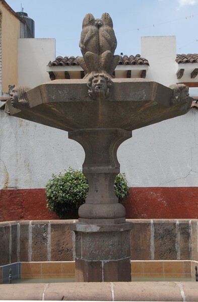 Santa Clara del Cobre, Michoacán, zócalo fountain - Michoacán