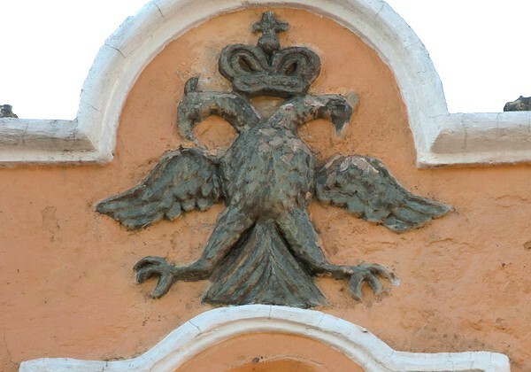 Santiago, West atrial gate relief, bicephalous Hapsburg eagle - Santiago Cuaula, Tlaxcala