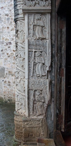 Façade portal, left jamb, Passion Angels - Molango, Hidalgo