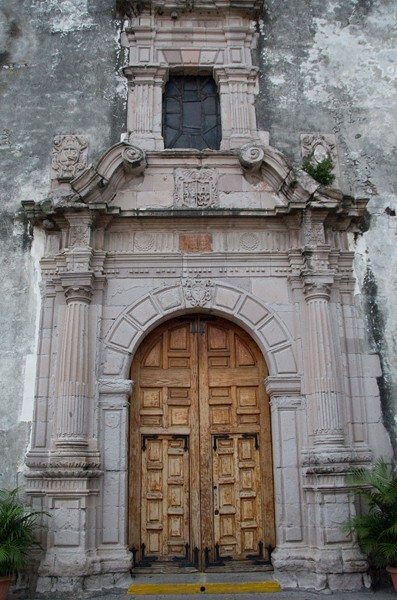 Santiago Apóstol, façade portal & choir loft window - Cuautla, Morelos