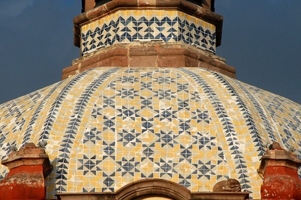 Dome detail, azulejos - Santa Clara