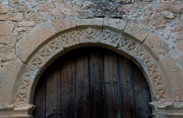 San Mateo, lateral portal, archivolt relief - Yucucui, Oaxaca