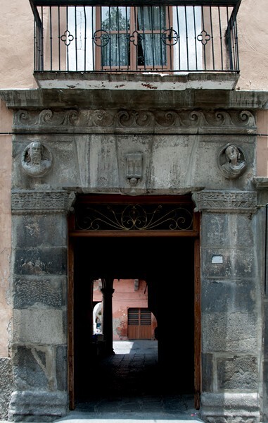 Casa de las Cabecitas, main portal - Puebla, Puebla