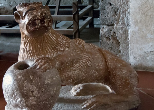 Convento lion - San Agustín, convento, large & small cloisters, apse