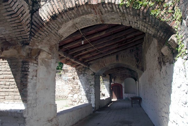Cloister walk - Santo Domingo
