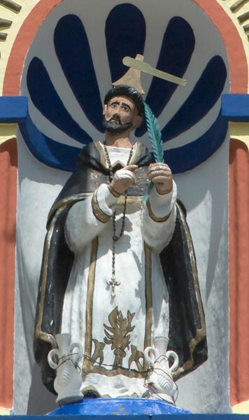 San Pedro de Verona façade niche sculpture, St. Peter of Verona - San Pedro Mártir