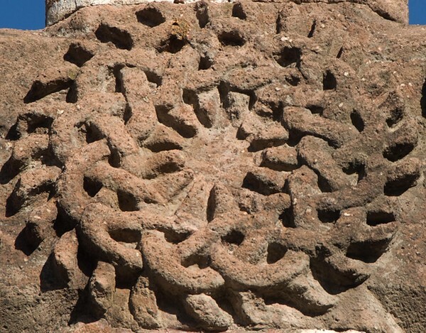 Front crossing, Crown of Thorns - Nuestra Señora de Belén, atrial cross