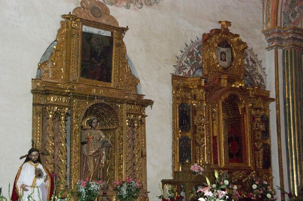 Nave altars - Santa Ana, high & nave altars
