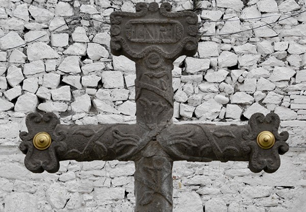 Patio cross, crossing - Nuestra Señora de los Remedios
