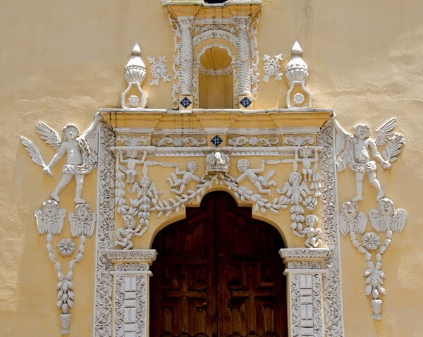 Façade portal - San Antonio de Padua