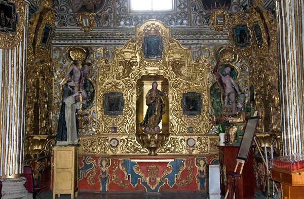 W transept, La Inmaculada Concepción altar - West Transept