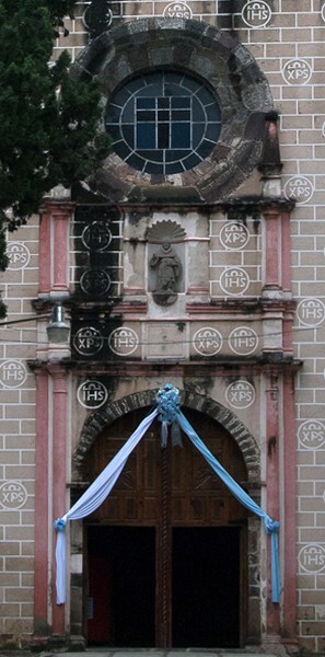 Façade portal & choir loft window - San Guillermo