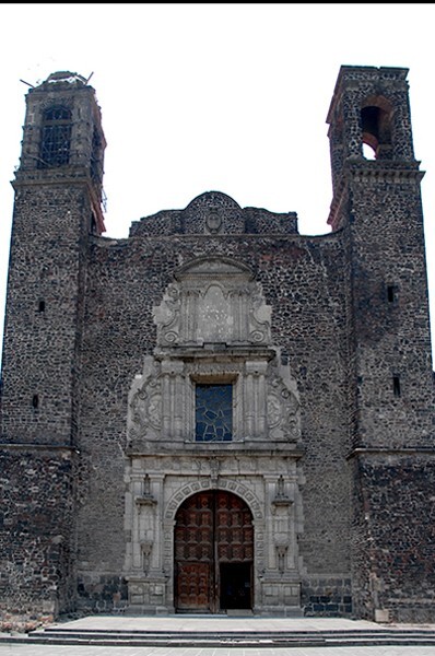 Façade & bell-towers - Santiago