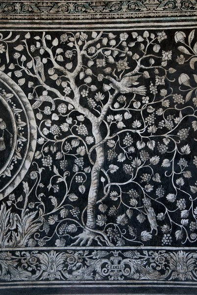 El Divino Señor, lower cloister walk mural, tree - El Divino Señor, lower cloister ambulatory murals