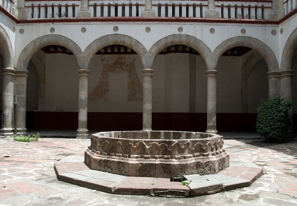 San Francisco, cloister - San Francisco
