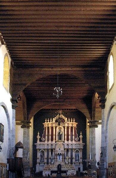 San Antonio, nave & high altar - Charapán, Michoacán