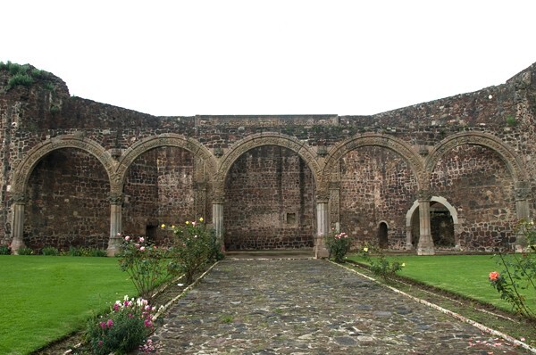 Capilla abierta, portería - San Luis Obispo, capilla abierta