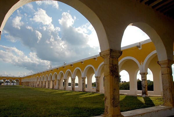 S,W & N atrio arcades - San Antonio de Padua