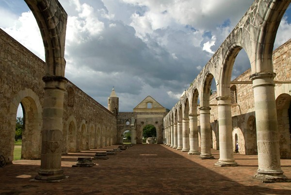 Santiago Matamoros, capilla abierta, nave - Santiago Matamoros, capilla abierta (basílica)