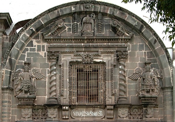 San Dionisio, façade, choir loft window & gable - Yauhquemehcan, Tlaxcala