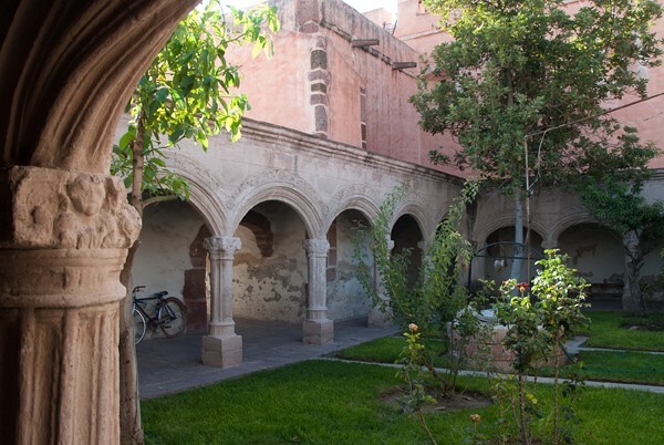 Cloister - San Francisco, façade, roof cross, cloister