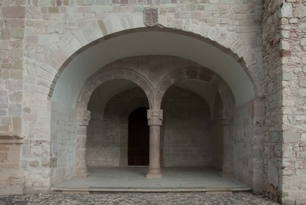 SS Pedro & Pablo, portería - San Pedro y San Pablo