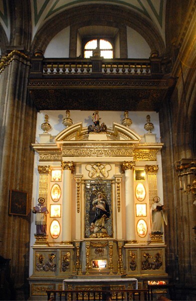 Nave La Inmaculada Concepción altar - La Profesa