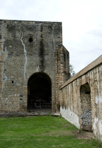 Convento & atrial wall - San Martín, nave, cloister & convento