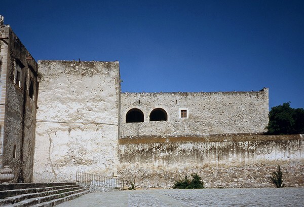 Convento - San Andrés, façade, capilla abierta, portería, posas, atrial cross & nave