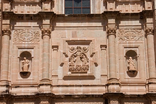 Façade, second tier - Façade & Capilla Abierta