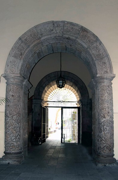 Cloister portal - San Agustín