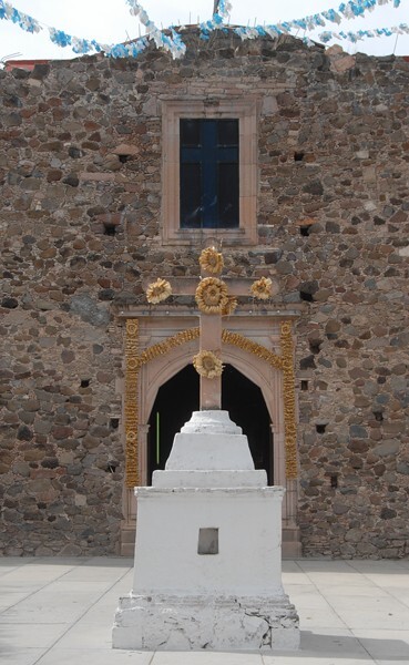 La Purísima Concepción, façade & atrial cross - Misión de Arnedó, Guanajuato