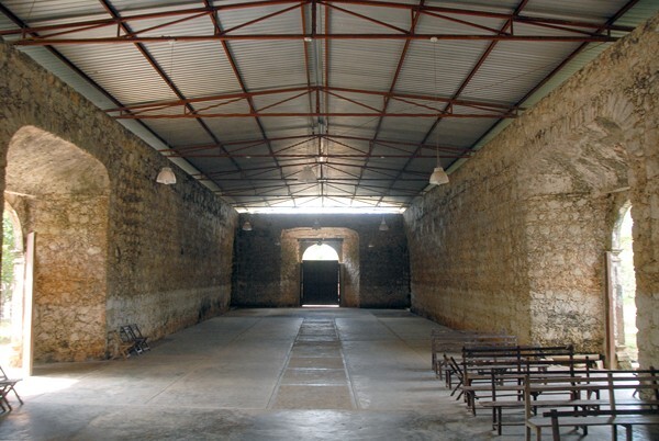 Church name unknown, nave - Ekpedz, Yucatán