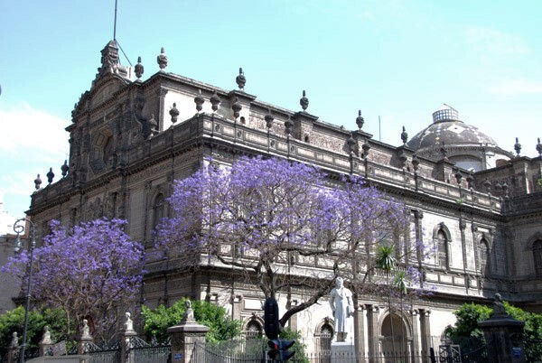 Façade & exterior nave - San Agustín