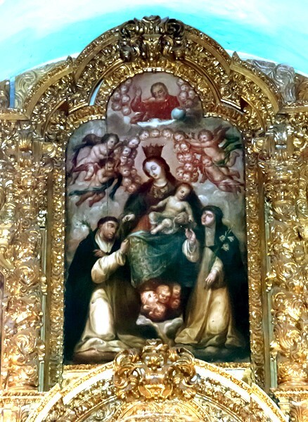 Coyoacán, D.F., San Juan Bautista, Capilla del Rosario altar, top tier - Coyoacán