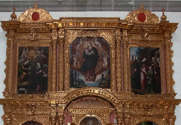 Left transept Santa Ana altar, top tier - Capilla del Rosario