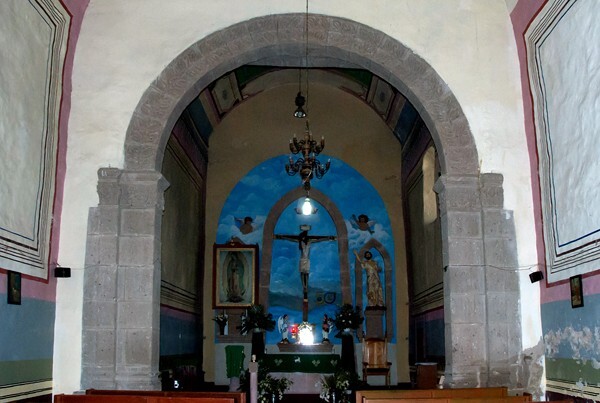 Sanctuary & chancel arch - San Juan Bautista