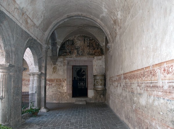 Upper cloister walk - San Pablo, nave, sacristy & cloister