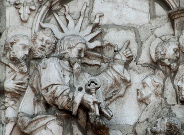 Façade, left portal relief, St. Peter Receiving the Keys, detail - Catedral de La Asunción