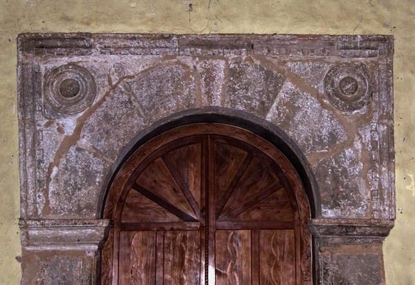 San Jerónimo, sacristy portal alfiz - Aranza, Michoacán