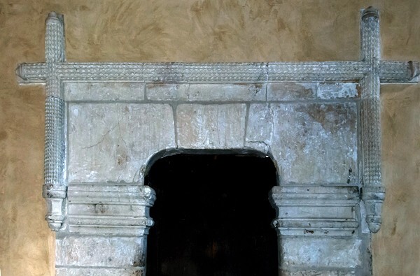 San Juan Bautista, cloister stairwell, portal alfiz - San Juan Bautista, convento & cloister