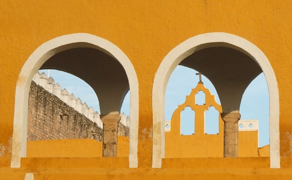 West atrio arcade - San Antonio de Padua