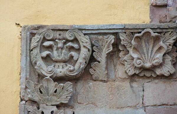 San Francisco, façade portal alfiz, detail - Puácuaro, Michoacán