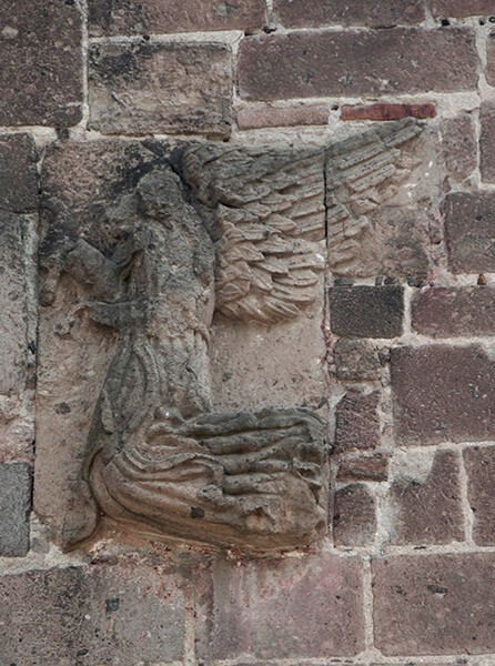 Façade, right Passion Angel - Iglesia Sanctorum