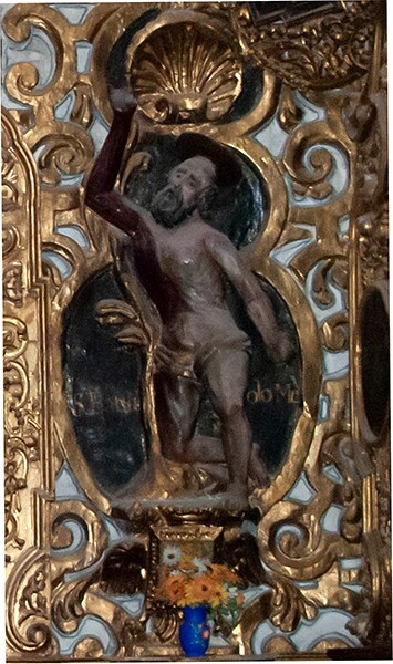 W transept, La Inmaculada Concepción altar, St. Bartholomew - West Transept